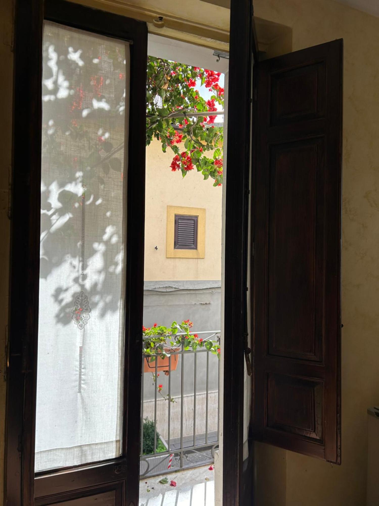 B&B L'Angolo Sulla Piazza Mirabella Imbaccari Экстерьер фото