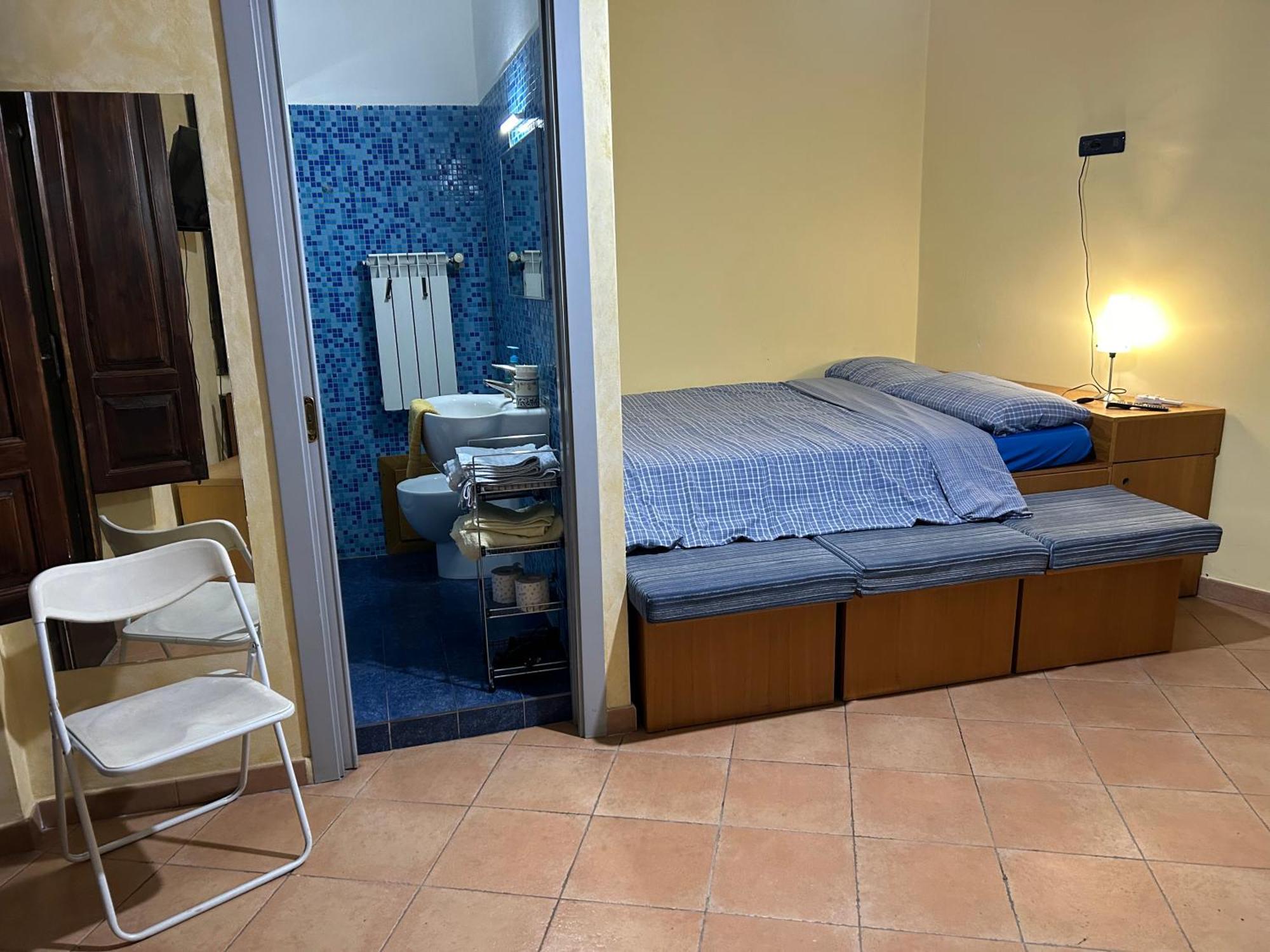 B&B L'Angolo Sulla Piazza Mirabella Imbaccari Экстерьер фото